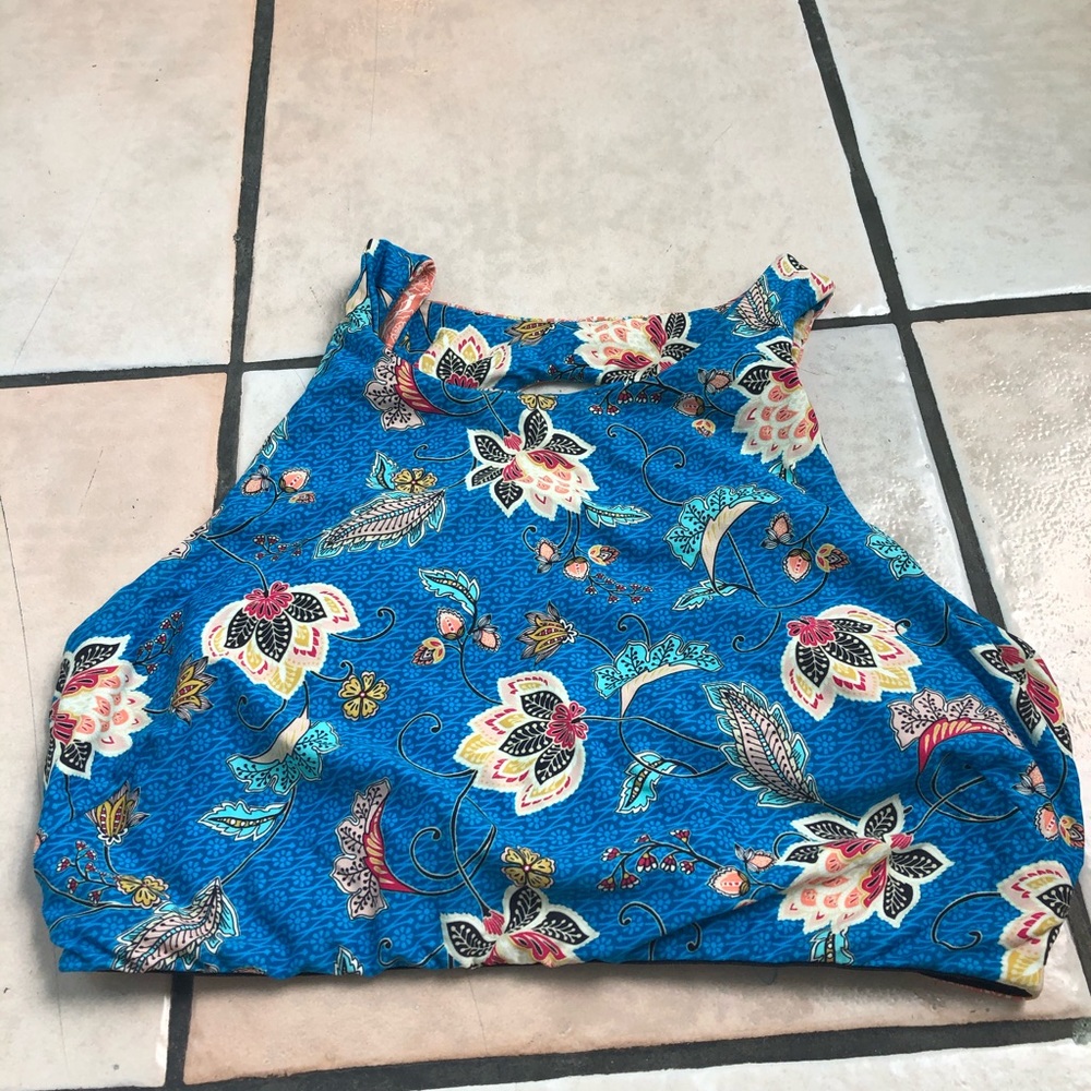 Oneill high neck bikini top xl